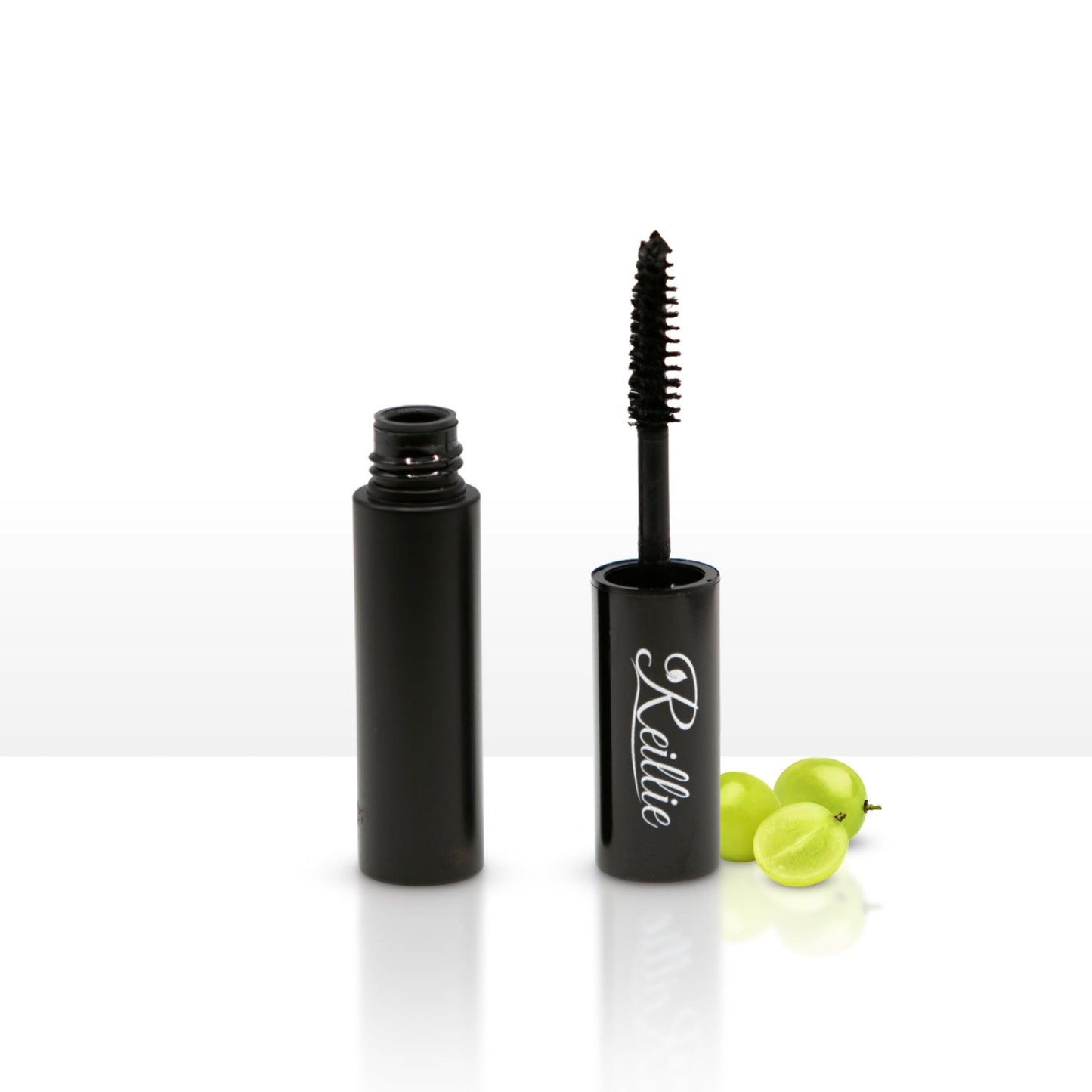 Lift and define every lash with REILLIE Organic Black Mascara. A smudge-proof, lengthening formula made from lean ingredients for bold, healthy lashes.