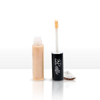 Get glossy lips with REILLIE Organic Lip Gloss. A non-sticky, plant-based formula that hydrates, nourishes, and delivers radiant shine for everyday wear.