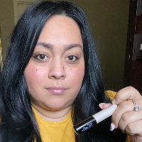 Get glossy lips with REILLIE Organic Lip Gloss. A non-sticky, plant-based formula that hydrates, nourishes, and delivers radiant shine for everyday wear.