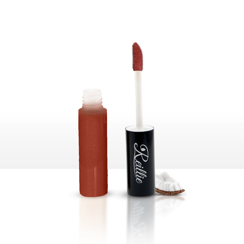 Caramel lip gloss for dry lips